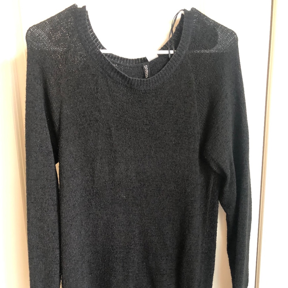 Tunic length black sweater DIVIDED